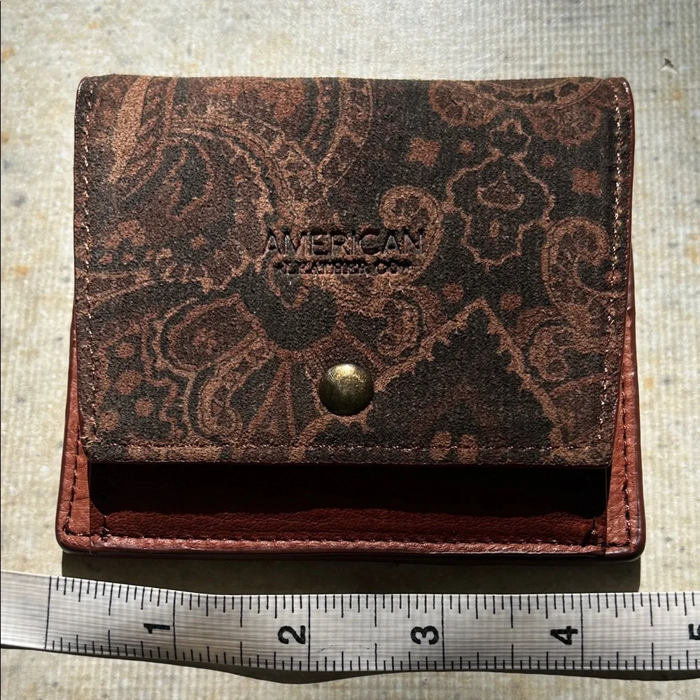 NWOT American Leather Company Veronica Bi-fold Wallet